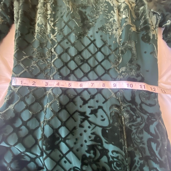 NEW WITH TAGS BALMAIN x H&M Green Velvet Minidress - Limited Edition - Size 4 - Picture 14 of 16